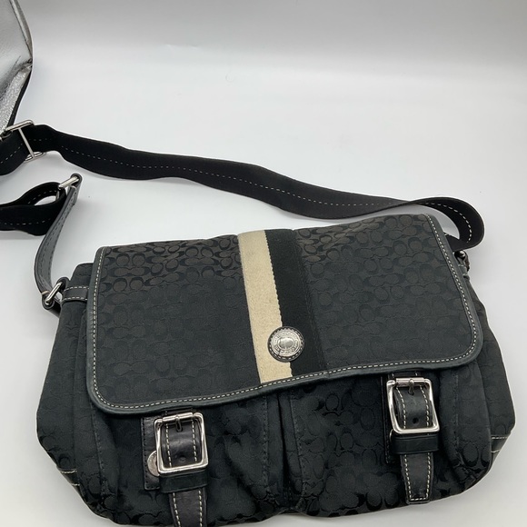 COACH SIGNATURE VOYAGER MESSENGER BAG - Picture 10 of 10